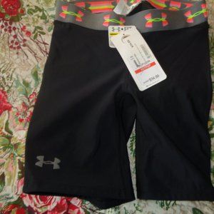 Woman's Fitted Under Armour Compression Shorts - Softball Shorts - Slider Shorts